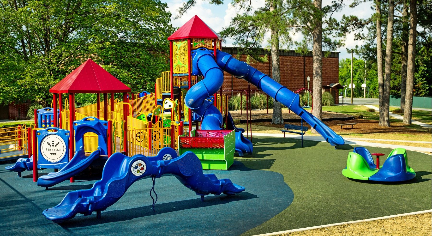 5 Item yang Harus Dirawat di Area Playground Anak